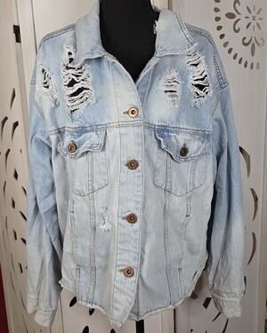 Wild Fable Women's Distressed Thrashed Cropped Denim Button Down Jacket Size XL